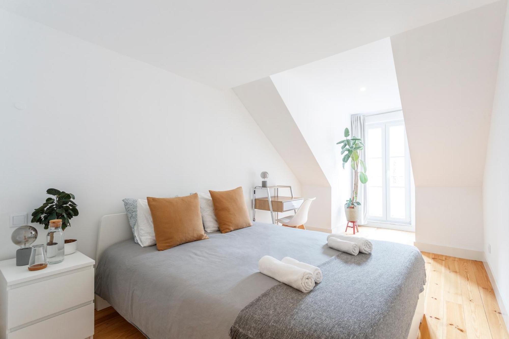 Suite In Cozy Apartment In Chiado In Shared House Lisboa Екстериор снимка