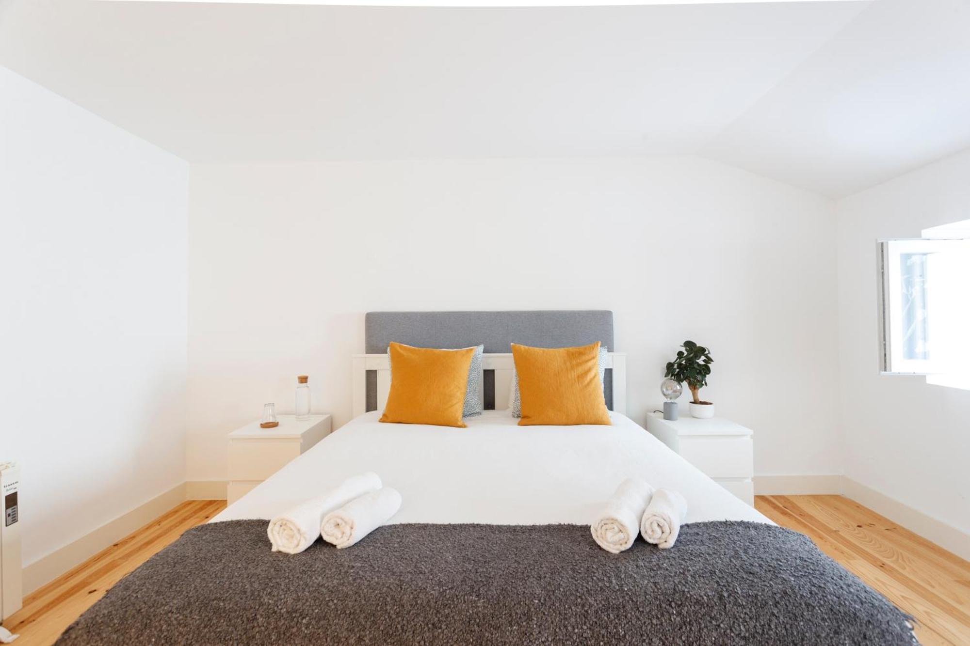 Suite In Cozy Apartment In Chiado In Shared House Lisboa Екстериор снимка